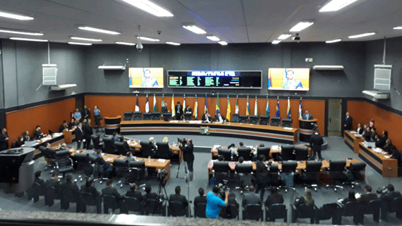 Relatório foi aprovado por unanimidade pelos deputados presentes; Base aliada se retirou na tentativa de obstruir votação (Foto: Divulgação)