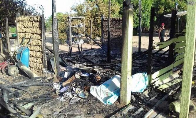 Duas crianças, sendo uma menina e um menino, morreram no incêndio (Foto: Divulgação)