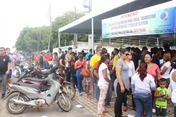 Atendimento nos cartórios eleitorais vão se estender até as 15h desta quarta-feira, 9 (Foto: Diane Sampaio)