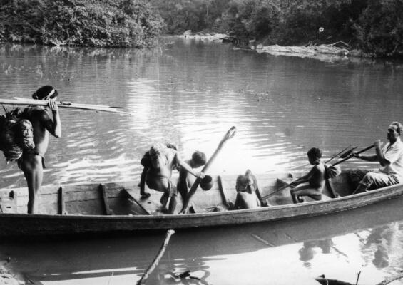 Obra conta as memórias dos Missionários da Consolata com o povo Yanomami (Foto: AfMC/Silvano Sabatini)