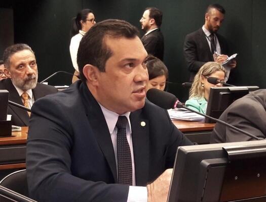 Carlos Andrade propõe prisão para estrangeiro que permanecer ilegalmente em solo brasileiro (Foto: Divulgação)