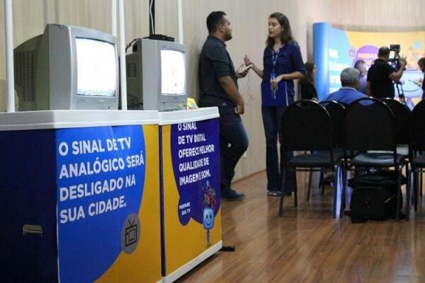 A população receberá orientações sobre o desligamento do sinal analógico de TV (Foto: Divulgação)