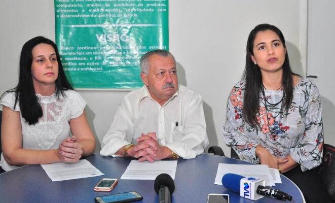 Anúncio foi feito em coletiva de imprensa com a presença do secretário de Saúde, Leocádio Vasconcelos, a coordenadora de Vigilância em Saúde, Daniela Souza, e a diretora do Lacen, Cátia Menezes (Fotos: Wenderson de Jesus)