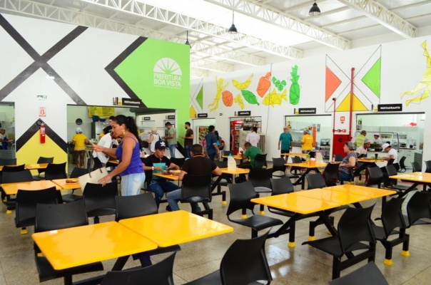 Clientela do Mercado Municiopal do São Francisco se queixa da ausência de produtos regionais (Foto: Nilzete Franco/Folha BV)