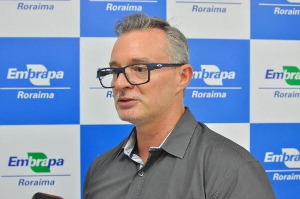  Pesquisador George Amaro: “Essas pragas sempre afetam negativamente a produção, inclusive aumentando o preço dos alimentos” (Foto: Wenderson Cabral/Folha BV)