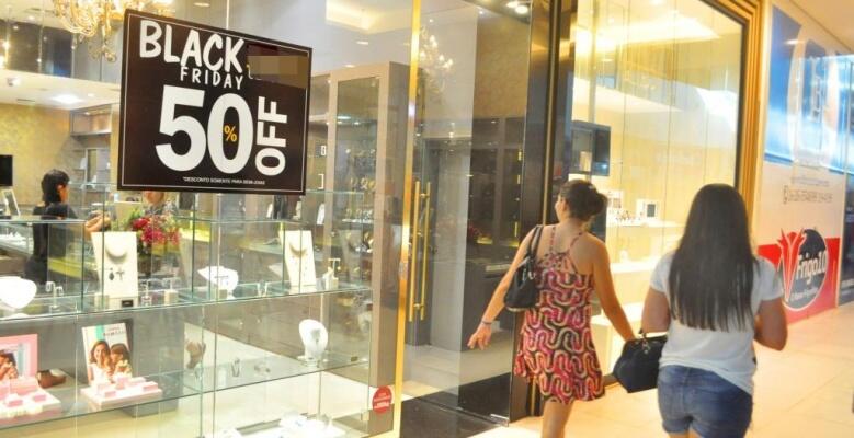 Previsão é que movimento comercial seja intensificado principalmente nos dois shoppings da capital (Foto: Diane Sampaio/Folha BV)
