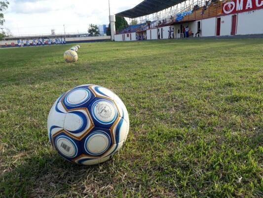 Três clubes disputam a competição feminina estadual (Foto: Bennison de Santana/Folha BV)