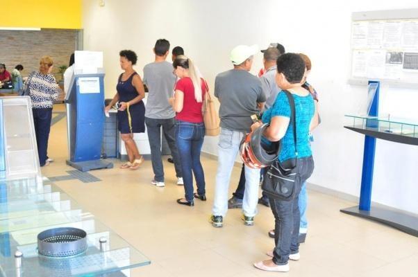 População deve ficar atenda para os horários de atendimento nos bancos neste final deste ano (Foto: Arquivo Folha BV)