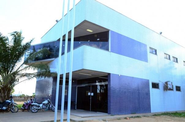 Caso foi registrado na Central de Flagrantes, mas suspeito ainda não foi localizado (Foto: Nilzete Franco/Folha BV)