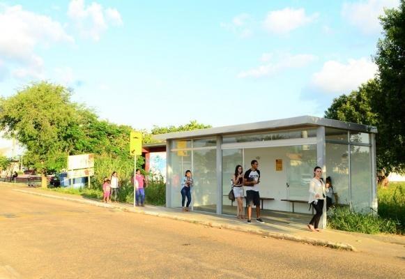 Vítima estava dormindo numa parada de ônibus da Avenida Princesa Isabel, no bairro Liberdade (Foto: Arquivo/Folha BV)