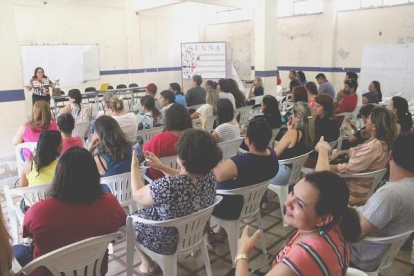 Professores justificam que deveriam ser isentos do pagamento da taxa (Foto: Priscilla Torres/Folha BV)