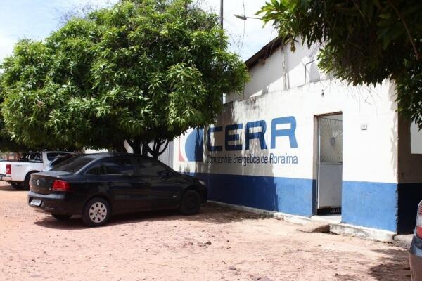 Situado próximo do Cemitério Municipal Nossa Senhora da Conceição, o prédio ocupa praticamente uma quadra inteira do bairro São Vicente (Foto: Priscilla Torres/Folha BV)