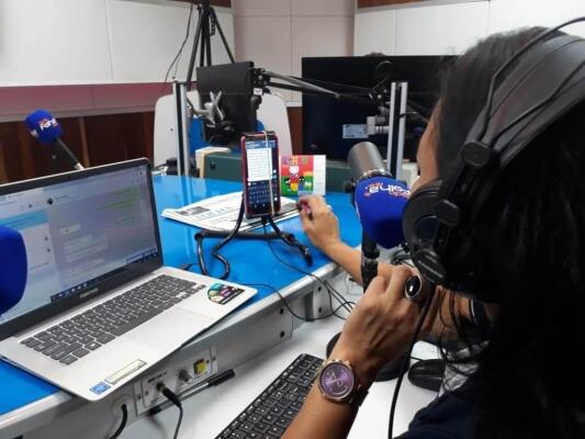 O programa Bom Dia Roraima é apresentado pela radialista Mariangela Marinho (Foto: Minervaldo Lopes/Folha BV)