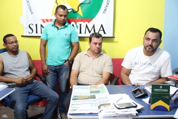 Trabalhadores alegam que motivos para demissão seriam de caráter político, para aumentar número de cargos comissionados e também pessoal e econômico no sentido de inviabilizar o Mafir (Foto: Priscilla Torres/Folha BV)