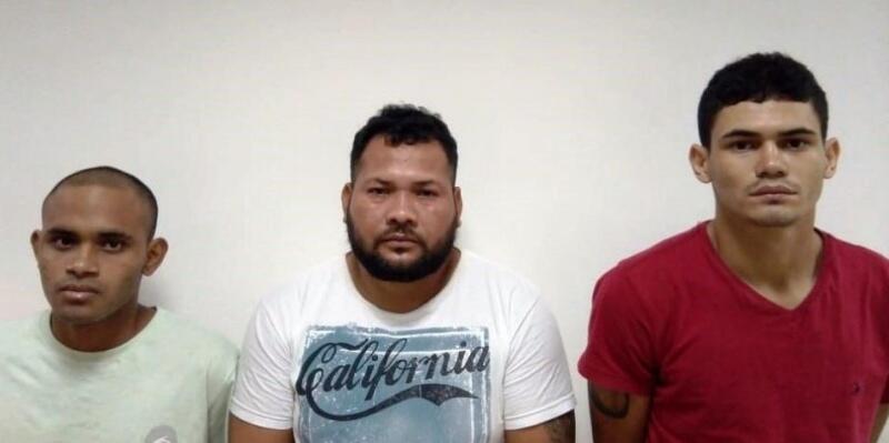 Bandidos usaram um veículo Corsa para chegar ao local do crime e depois fugir(Fotos: Divulgação/Polícia Civil )