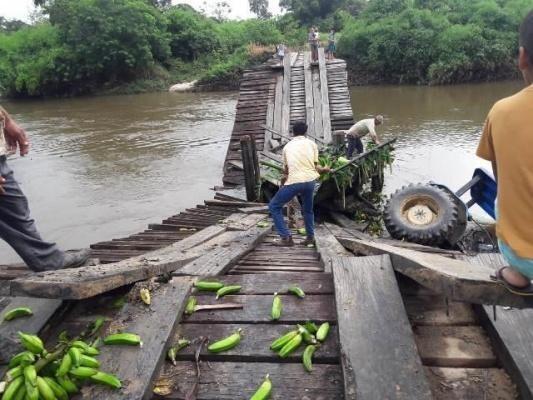Em julho de 2018, uma ponte no município caiu durante a travessia de um trator (Foto: Divulgação)