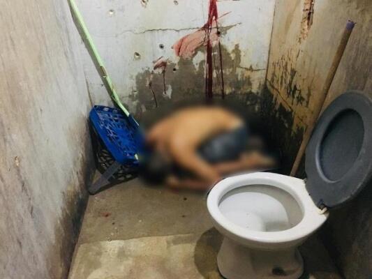 Vítima estava no banheiro de casa durante a execução. (Foto: Aldênio Soares) Vítima estava no banheiro de casa durante a execução. (Foto: Aldênio Soares)
