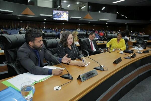 O total de 13 votos fez com que ALE derrubasse voto sobre projeto que combate abuso sexual em ônibus (Foto: Alex Paiva/Supcom ALE)