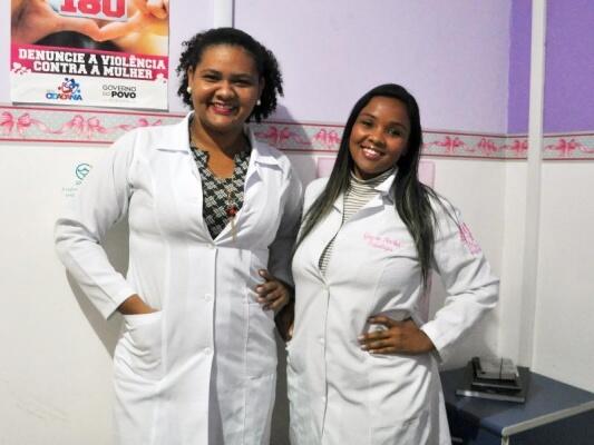 Acadêmicas do curso de Psicologia são responsáveis pela execução de projeto que acolhe vítimas de violência no IML (Foto: Diane Sampaio/FolhaBV)