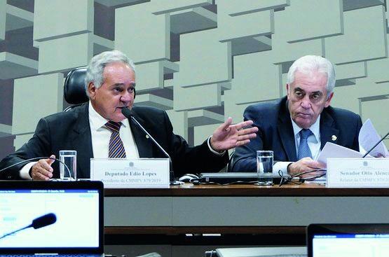 O presidente da Comissão Mista, deputado Édio Lopes (PL), informou que vai trabalhar para que o pagamento seja feito até o fim do ano para Cerr (Fotos: Câmara dos Deputados)