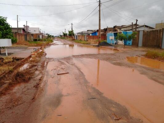 A falta de drenagem e pavimentação de ruas tem sido os maiores problemas dos moradores do Satélite City (Foto: Divulgação)