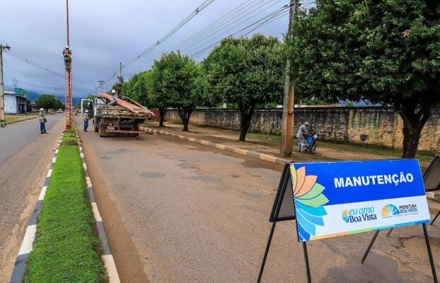 Os trabalhos de reconstrução da avenida Carlos Pereira de Melo foram iniciados no sábado, 17 (Foto: Claudia Ferreira/Semuc PMBV)