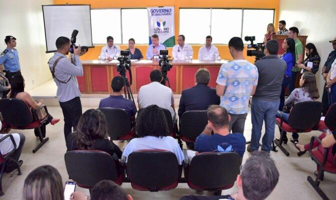 Governador, Secretária de Saúde e médico Marcelo Nakashima anunciam redução de custo com angioplastias feitas no estado (Fotos: Divulgacao)