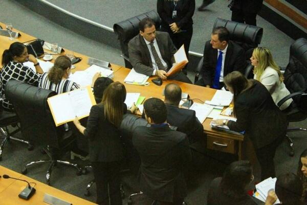 Composição e atuação da comissão foi alvo de desentendimento entre os parlamentares, resultando em pedido de saída da CPI (Fotos: Wenderson de Jesus)
