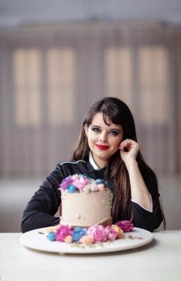 Amélia Lino é a precursora no Brasil da técnica de Flower Cake e fará uma Aula Show aberta ao público (Foto: Amélia Lino – Divulgação)