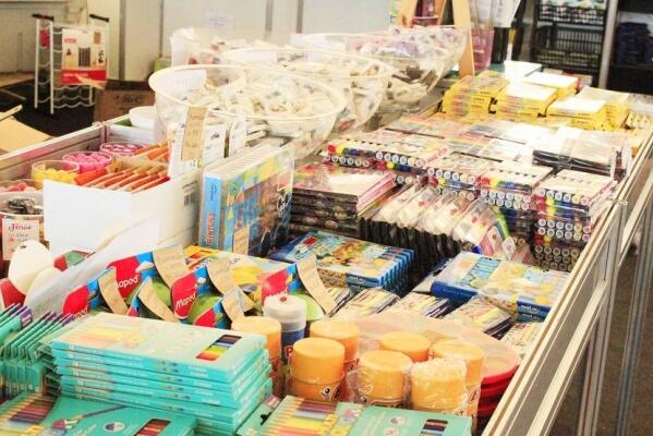 O público terá acesso a produtos material escolar, mochilas, presentes e objetos de decoração (Foto: Divulgação)