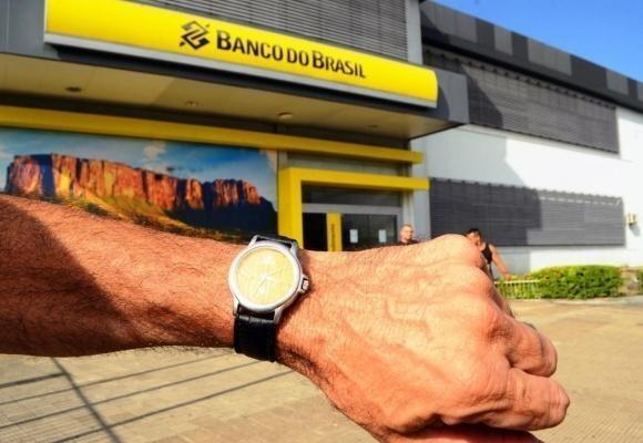As agências bancárias também não funcionam em feriados. Portanto, não vão funcionar nos dias 25 de dezembro e 1º de janeiro (Foto: Nilzete Franco/FolhaBV) As agências bancárias também não funcionam em feriados. Portanto, não vão funcionar nos dias 25 de dezembro e 1º de janeiro (Foto: Nilzete Franco/FolhaBV)