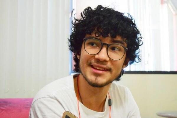O estudante Tarcísio de Paula Sarraf, do Colégio de Aplicação da UFRR representará Roraima no programa Jovens Embaixadores (Foto: Diane Sampaio/FolhaBV) O estudante Tarcísio de Paula Sarraf, do Colégio de Aplicação da UFRR representará Roraima no programa Jovens Embaixadores (Foto: Diane Sampaio/FolhaBV)