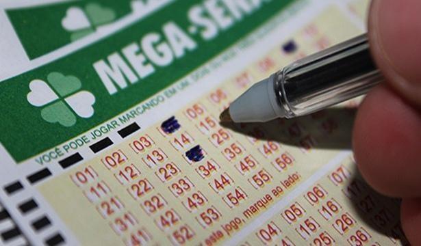 O próximo concurso será na quarta-feira ,15. O prêmio estimado é de R$ 14 milhões (Foto: Arquivo FolhaBV)