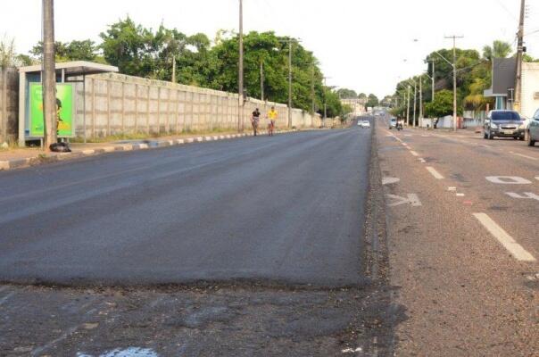 O trecho da Avenida Mário Homem de Melo entre as Avenidas Terêncio Lima e Venezuela é uma das obras que estão sendo executadas na cidade (Foto: Nilzete Franco/Folha BV)