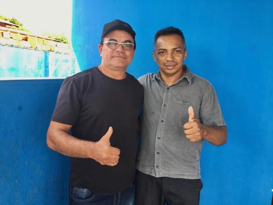 Edmilson Santos ao lado de Claudio Santos, presidente do Rio Negro (Foto: Bennison de Santana/Folha BV)