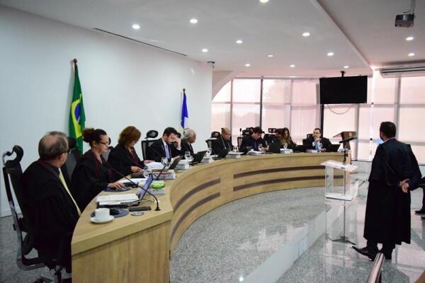 A previsão é que votação seja retomada somente na semana que vem, com o retorno do presidente do TRE-RR, desembargador Jefferson Fernandes (Foto: Diane Sampaio/FolhaBV)