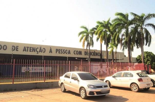 As mães que denunciam a falta de atendimento informaram que não há profissionais na unidade (Foto: Nilzete Franco/FolhaBV)