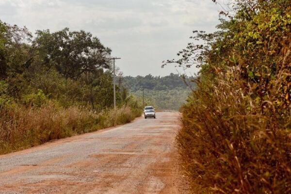 Registro enviado por moradores mostra as condições atuais da estrada (Foto: Divulgação)