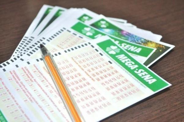 A quina teve 190 ganhadores e cada um vai receber R$ 56.213,79 (Foto: Arquivo FolhaBV)