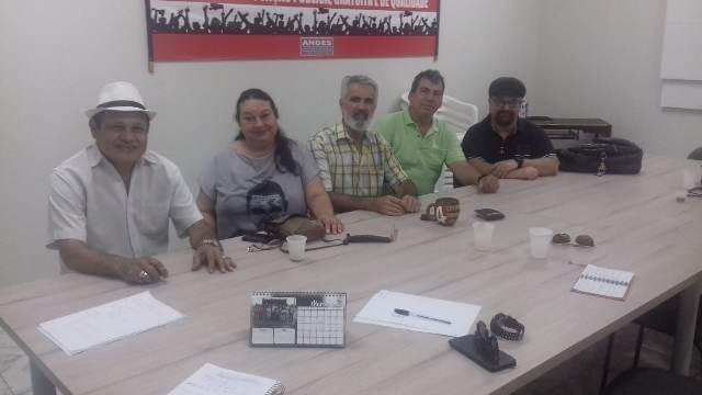 Professores vão se reunir nesta quarta (Foto: Divulgação)