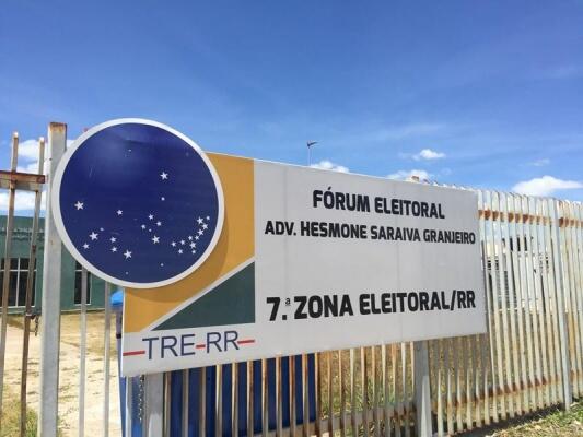 Vereador eleito precisa se dirigir até a sua zona eleitoral, conforme seu município, e comunicar a mudança para o juiz (Fotos: Paola Carvalho)