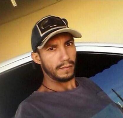 Leojanes Galvão foi morto com um golpe de faca no peito (Foto: Arquivo Pessoal)