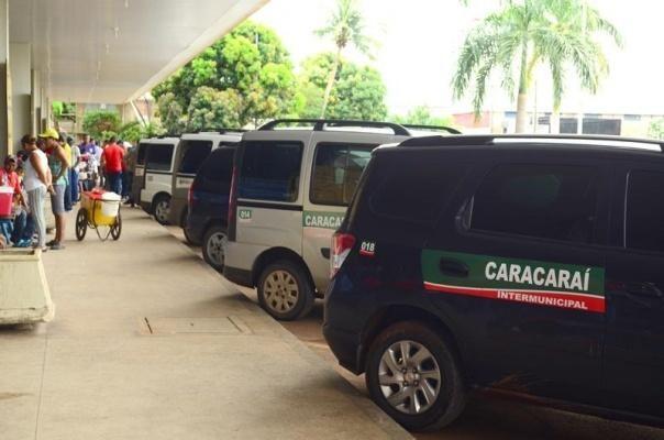Taxistas intermunicipais já tinham voltado a rotina de trabalho e tiveram que parar de novo Foto: Nilzete Franco/Folha BV
