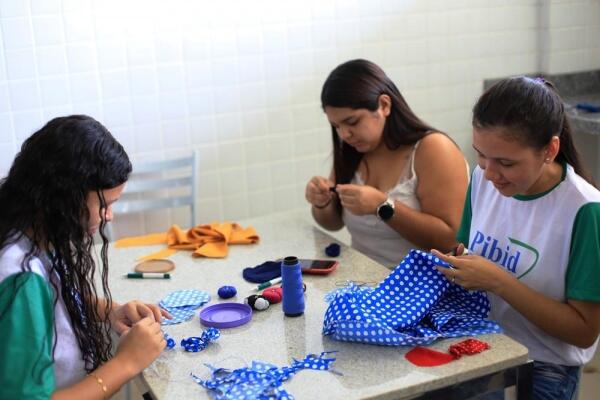 Uma das campanhas arrecada dinheiro para compra de material para confecção de 500 máscaras (Foto: Arquivo IFRR)