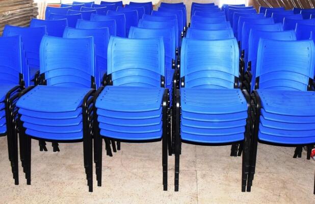 Com investimento de R$ 131 mil, mobiliários como mesas, kits de refeitórios e cadeiras já chegaram ao Estado e estão sendo tombados. Foto: Divulgação/Ascom Seed