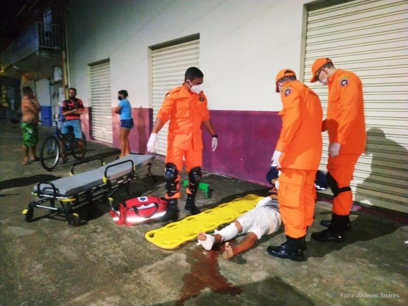 O SAMU prestou os primeiros socorros (Foto: Aldênio Soares)