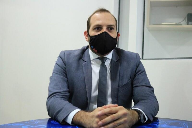 O advogado Thiago Soares Teixeira entrou com uma representação no Ministério Público Estadual (Foto: Diane Sampaio/FolhaBV)