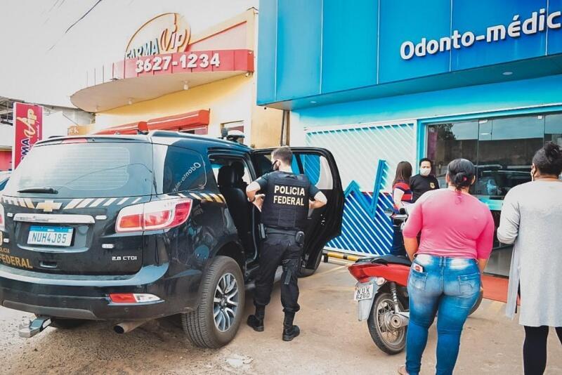 Veículos da PF foram vistos em vários pontos da Capital (Foto: Diane Sampaio/FolhaBV)