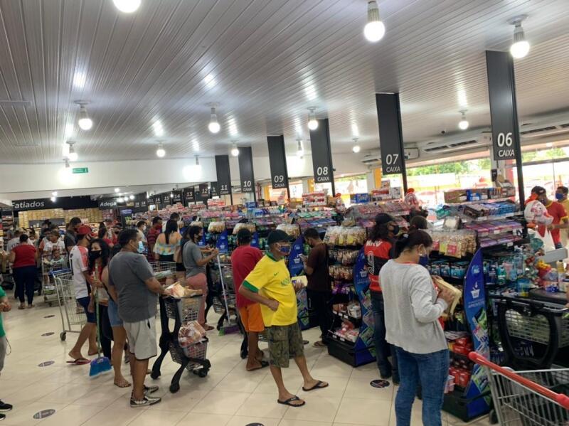 O decreto prevê o funcionamento das 08h às 20h do comércio varejista de alimentos (Foto: Diane Sampaio/FolhaBV)