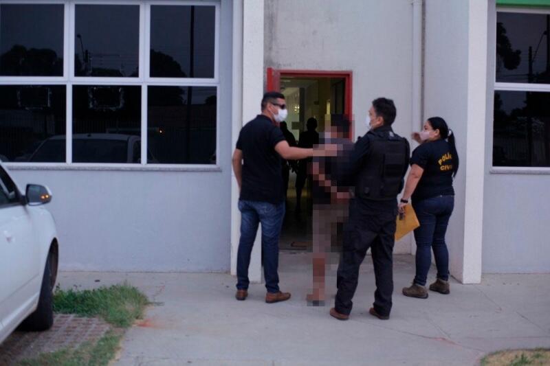 Homens foram presos por violência doméstica (Foto: Polícia Civil/Levi Matos)